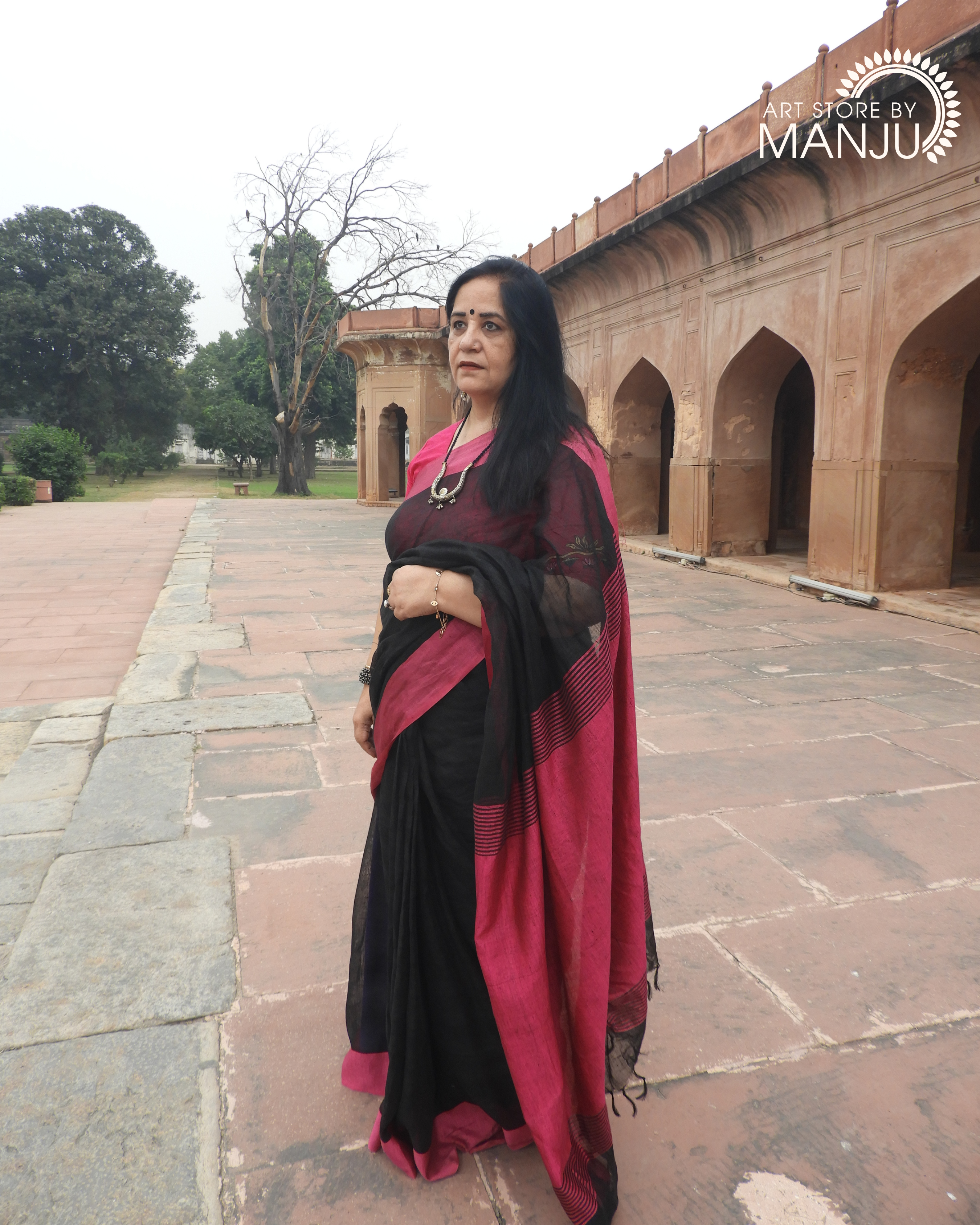 Black and Magenta Saree with Phad Blouse (Unstitched)