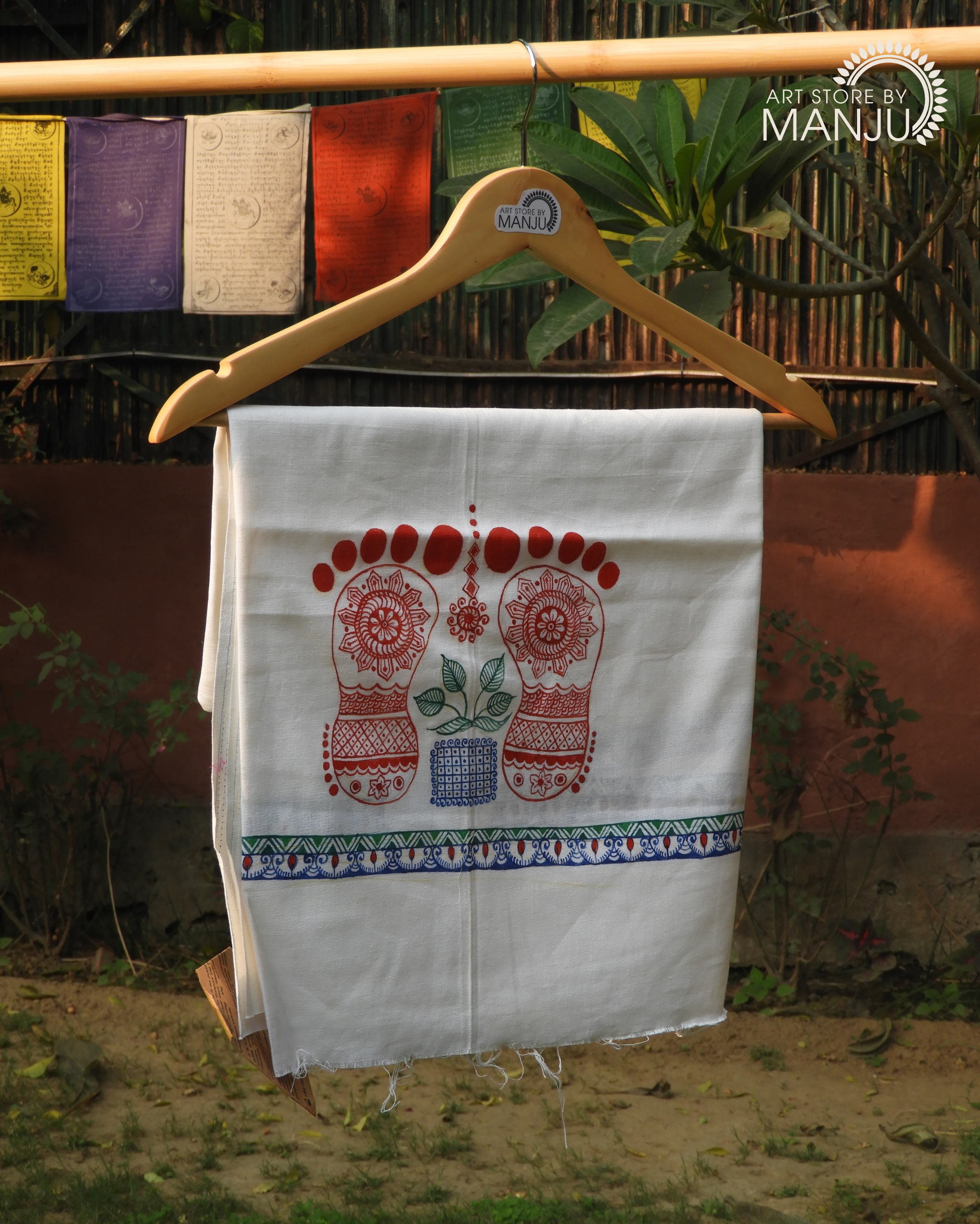 Lord Lakshmi Blouse with sleeves (Unstitched)